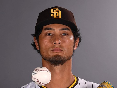 パドレスのダルビッシュと松井、春季キャンプ恒例のフォトデーに参加