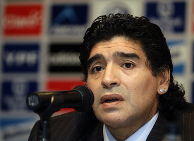 マラドーナ氏 アルゼンチン代表監督に正式任命