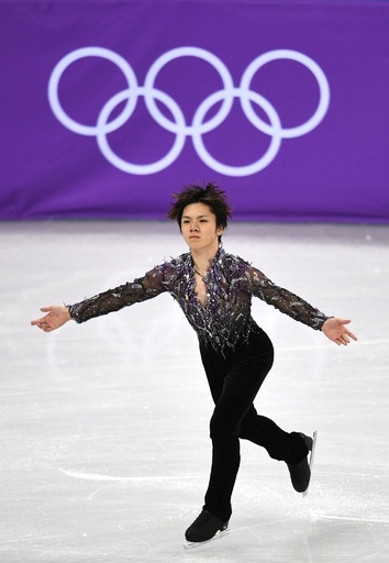 フィギュア団体戦・男子SPで首位の宇野