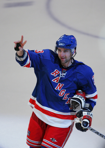 レンジャーズ パンサーズに勝利