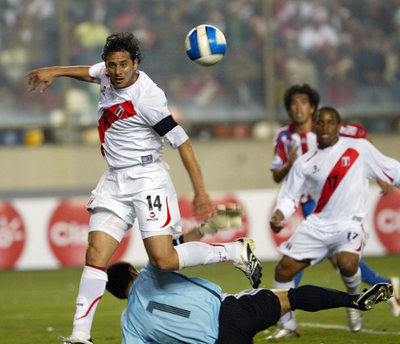 W杯予選 ペルー ホームでパラグアイと引き分ける