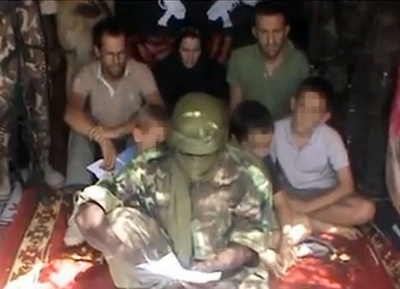 ボコ・ハラムか？カメルーンで誘拐した仏人家族の映像を公開