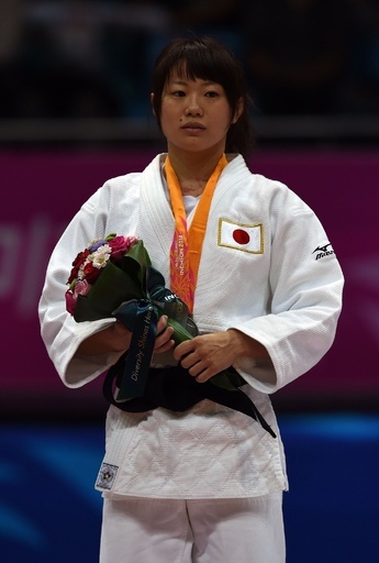 山岸、柔道女子48キロ級で銀メダル アジア大会