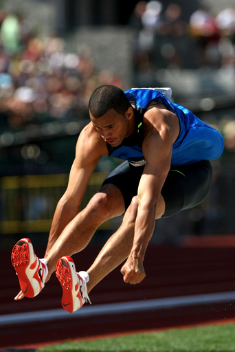 ウィルソン 男子三段跳び制す