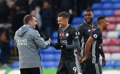 バーディ連発の好調レスターが3位維持、指揮官「図に乗ってはいない」