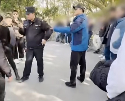 外国人観光客が「中国・普陀山でさい銭窃盗」 、ネットで拡散