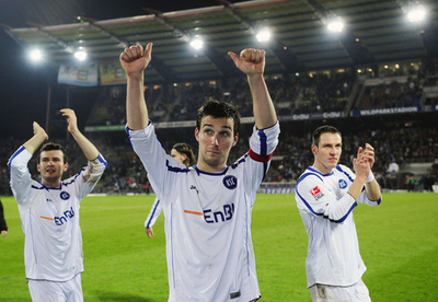 カールスルーエ ホームでブレーメンを下す