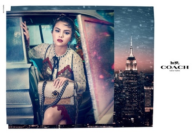 「コーチ」セレーナ・ゴメスが動物たちと共演、ホリデーコレクション