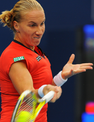 クズネツォワ ペトロワをストレートで下し決勝進出、中国オープン