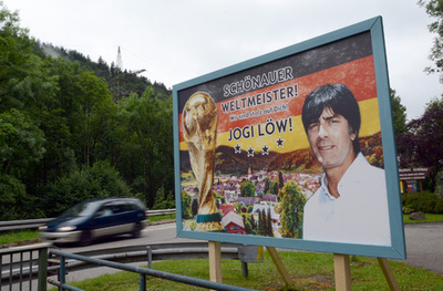 ドイツのレーブ監督、出身地の名誉町民に