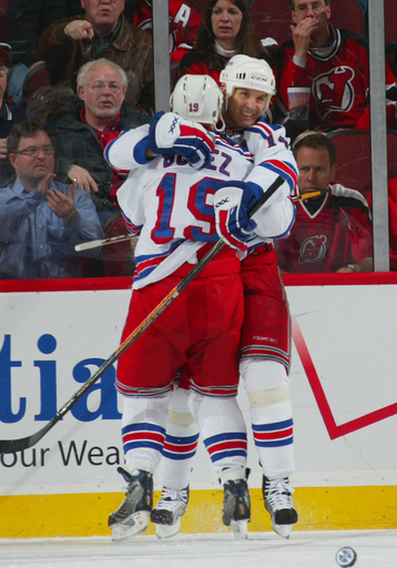 レンジャーズ デビルズを降し1勝目