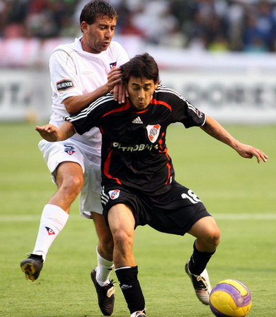 ＜サッカー 07リベルタドーレス杯南米選手権＞リーベル・プレート アウェーでのキト戦は1-1のドロー - エクアドル