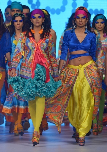 ＜サンシルク・ファッションウィーク＞Rizwan Beygら