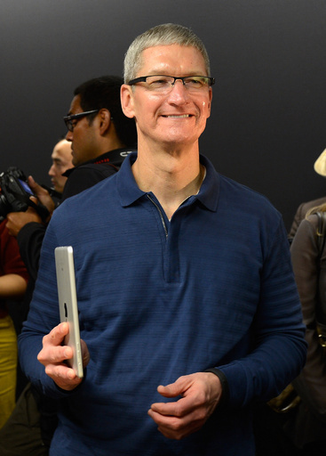 アップルCEOとの「デート権」が競売に、1500万円超える