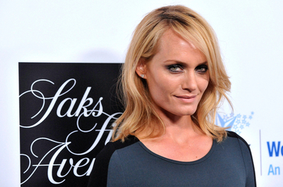 乳がんリサーチ基金チャリティ・イベント、カレッジ賞にシェリル・クロウ