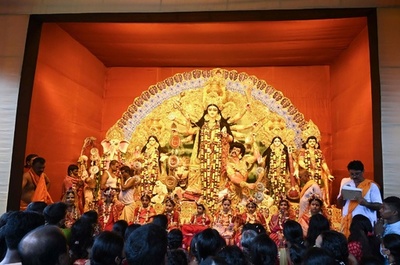 インド、祭りシーズン到来 2年ぶりのにぎわい