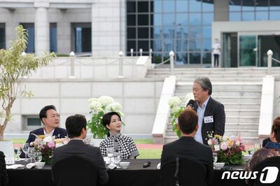 「私を主役にした映画はどうですか」…著名映画監督に提案したのは、かの韓国大統領妻だった