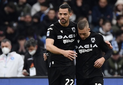 アーセナルDF、伊のスーパーで刺される 手術受け「無事」