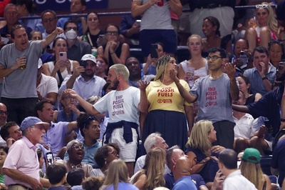 全米OPで環境活動家が試合妨害、女子単準決勝50分中断