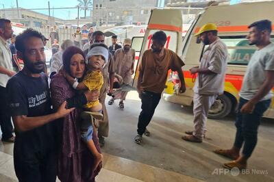 イスラエルの夜間空爆で20人死亡 ガザ民間防衛当局