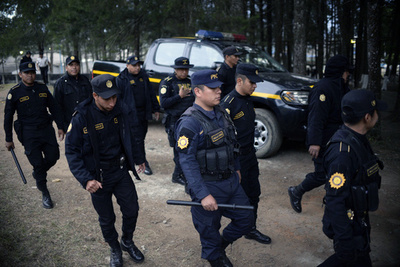 恐喝グループの摘発作戦で170人逮捕、中米グアテマラ