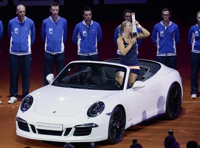 ケルバー、逆転でボズニアツキ破り優勝！ポルシェ・テニス・グランプリ