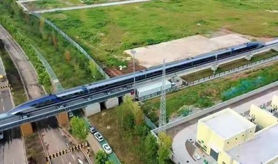 時速600キロの高速リニア交通システムがラインオフ 中国