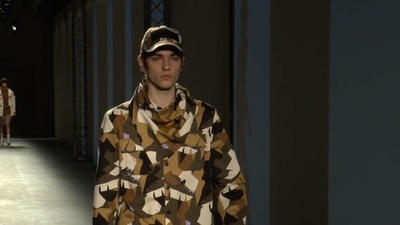 動画：ポジティブなサマースタイル、「MSGM」18年春夏メンズ