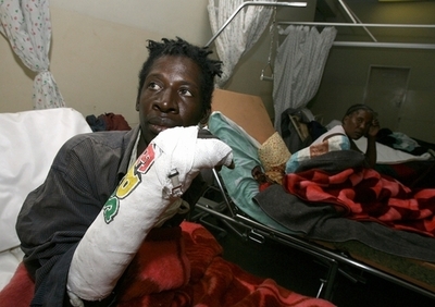 ジンバブエ政府、G8共同声明に反発