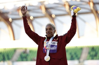 ロハスが三段跳び3連覇、東京五輪金メダリストが躍動 世界陸上