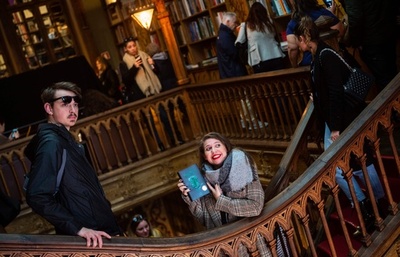 店内はいっぱいなのに…ハリポタゆかりの書店 経営難で見学有料化