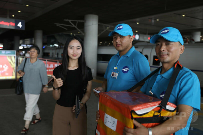 中国「高速鉄道デリバリー」スタート、大好評　27主要駅で