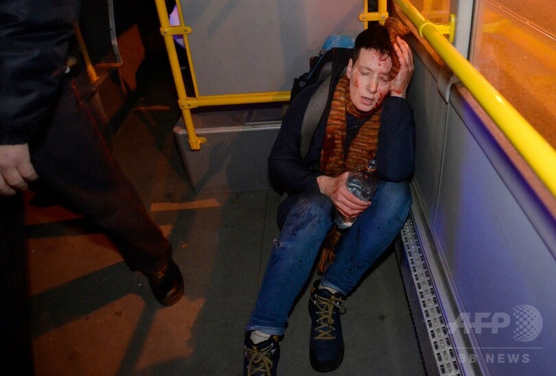 プーチン大統領の誕生日にロシア各地でデモ、270人以上拘束