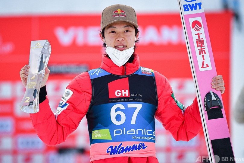 小林陵侑、連勝ならず2位 ジャンプW杯