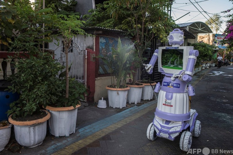 除菌ロボット「デルタ」 家電を再利用して製作 インドネシア