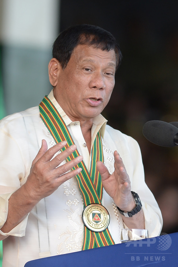 フィリピン大統領を「大量殺人」で国際刑事裁に告発 地元弁護士 フィリピン大統領を「大量殺人」で国際刑事裁に告発 地元弁護士