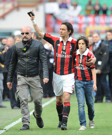 劇的な形でミランに別れを告げたインザーギ 写真10枚 国際ニュース