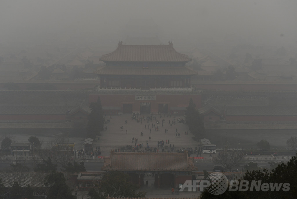 中国で旅行者対象「スモッグ保険」発売 中国で旅行者対象「スモッグ保険」発売