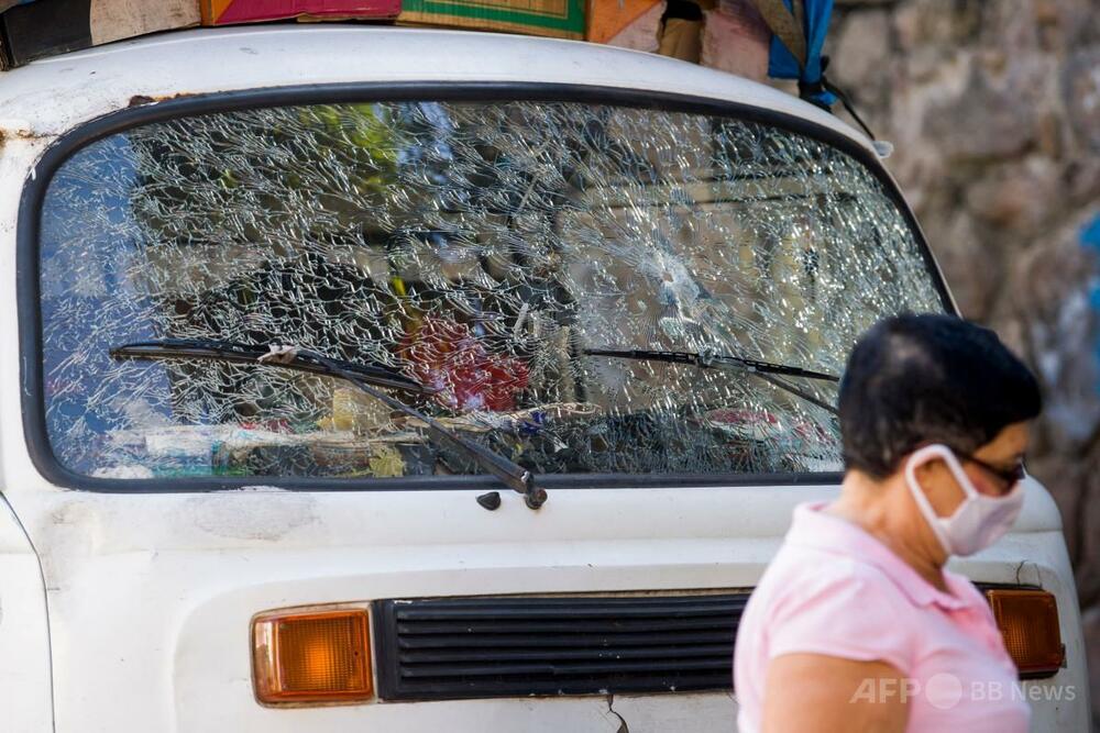 リオのファベーラで麻薬組織掃討作戦、観光客60人が銃撃戦に巻き込まれ孤立