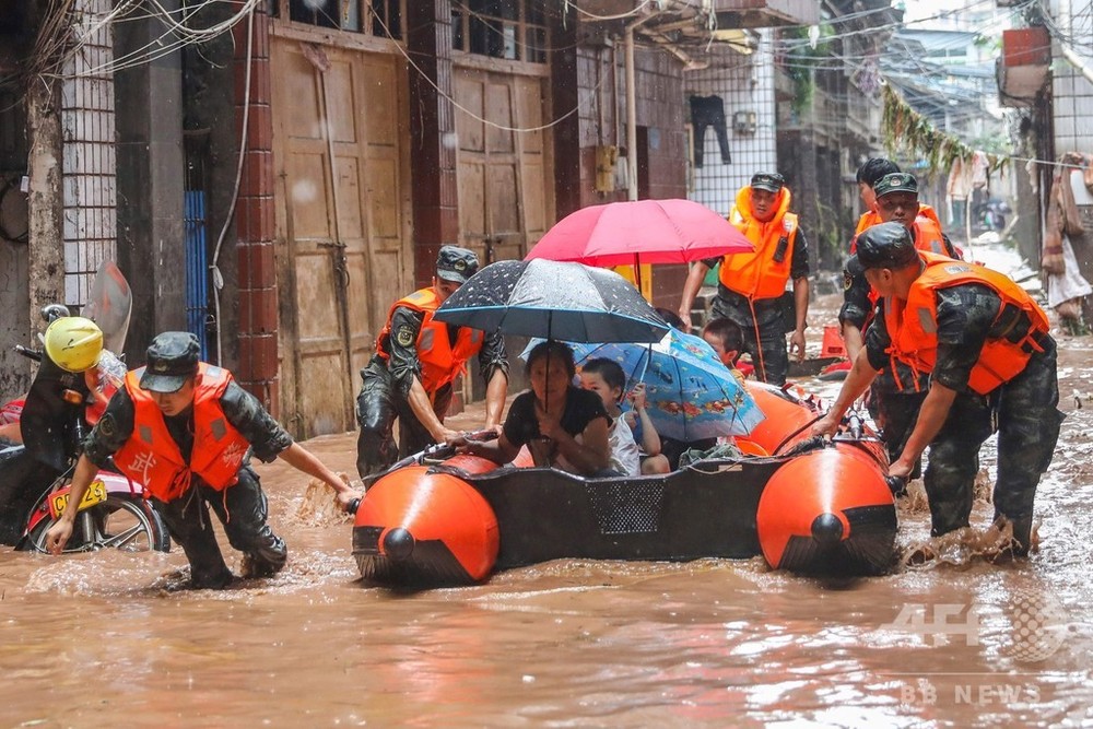 中国・長江流域の洪水、1500万人が避難 写真17枚 国際ニュース：AFPBB News
