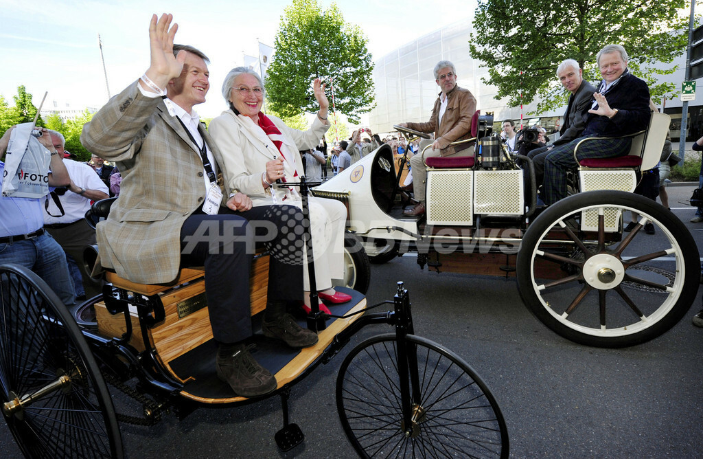 自動車誕生125周年、クラシックカーでパレード ドイツ 写真12枚