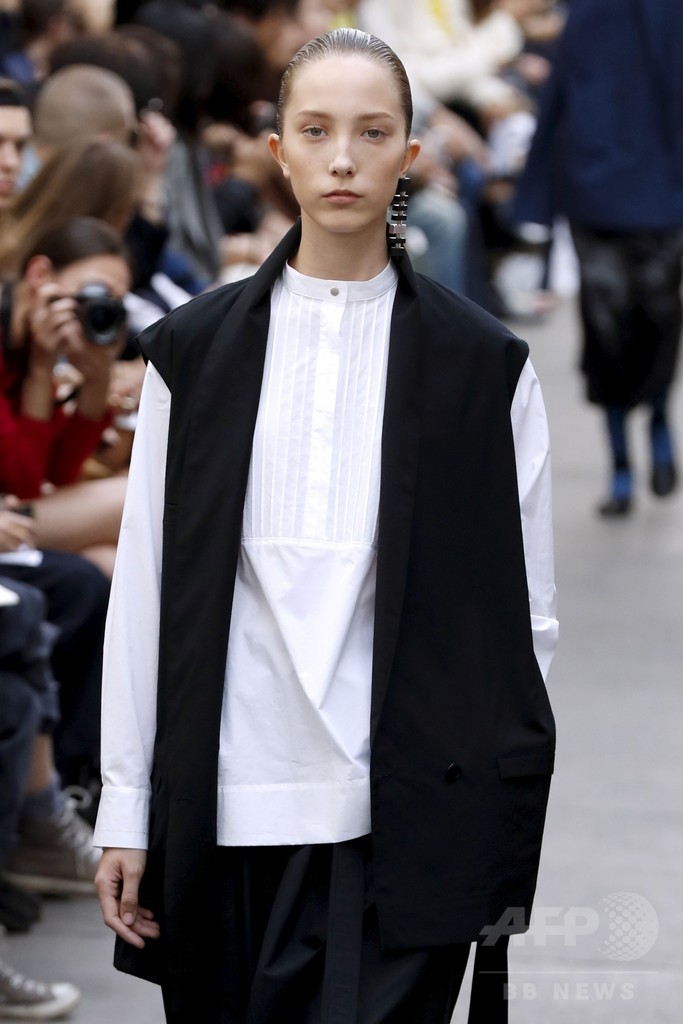 「ネヘラ」17年春夏