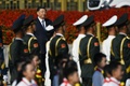 中国・北京の天安門広場で開かれた「烈士記念日」の式典に出席する習近平国家主席（2023年9月30日撮影）。(c)Pedro PARDO / AFP