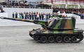 フランス・パリのシャンゼリゼ通りで行われたフランス革命記念日の軍事パレードでの戦車（2019年7月14日撮影）。(c)Alain JOCARD / AFP