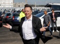 テスラの最高経営責任者（CEO）イーロン・マスク氏。ドイツ・ベルリンで（2020年9月3日撮影、資料写真）。(c)Odd ANDERSEN / AFP