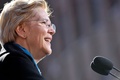 米マサチューセッツ州ローレンスで、大統領選立候補を正式表明するエリザベス・ウォーレン上院議員（2019年2月9日撮影）。(c)Joseph PREZIOSO / AFP