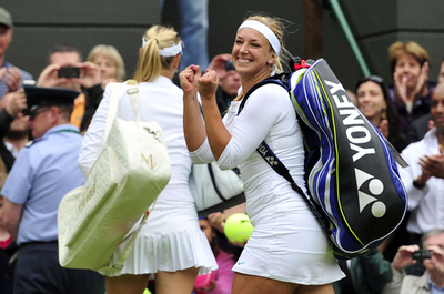 シャラポワが4回戦でリシキに敗れる、ウィンブルドン選手権