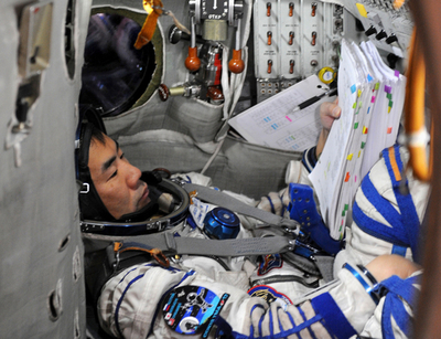 ロシア宇宙船の打ち上げ目前、最終訓練に挑む野口宇宙飛行士