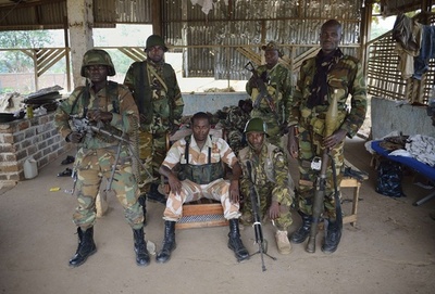 中央アフリカに希望の光、対立勢力が停戦で合意