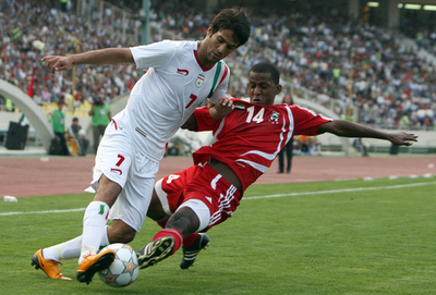 イラン ホームでUAEと分ける